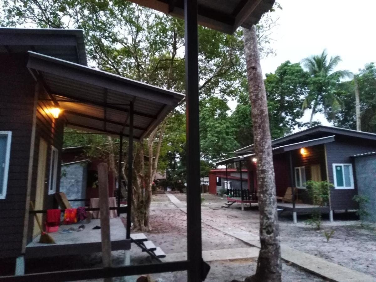 Phayam Hostel Koh Phayam Zewnętrze zdjęcie